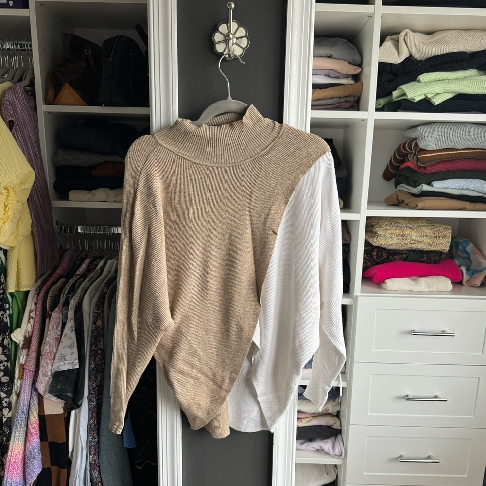 Elan crisscross sweater - size L